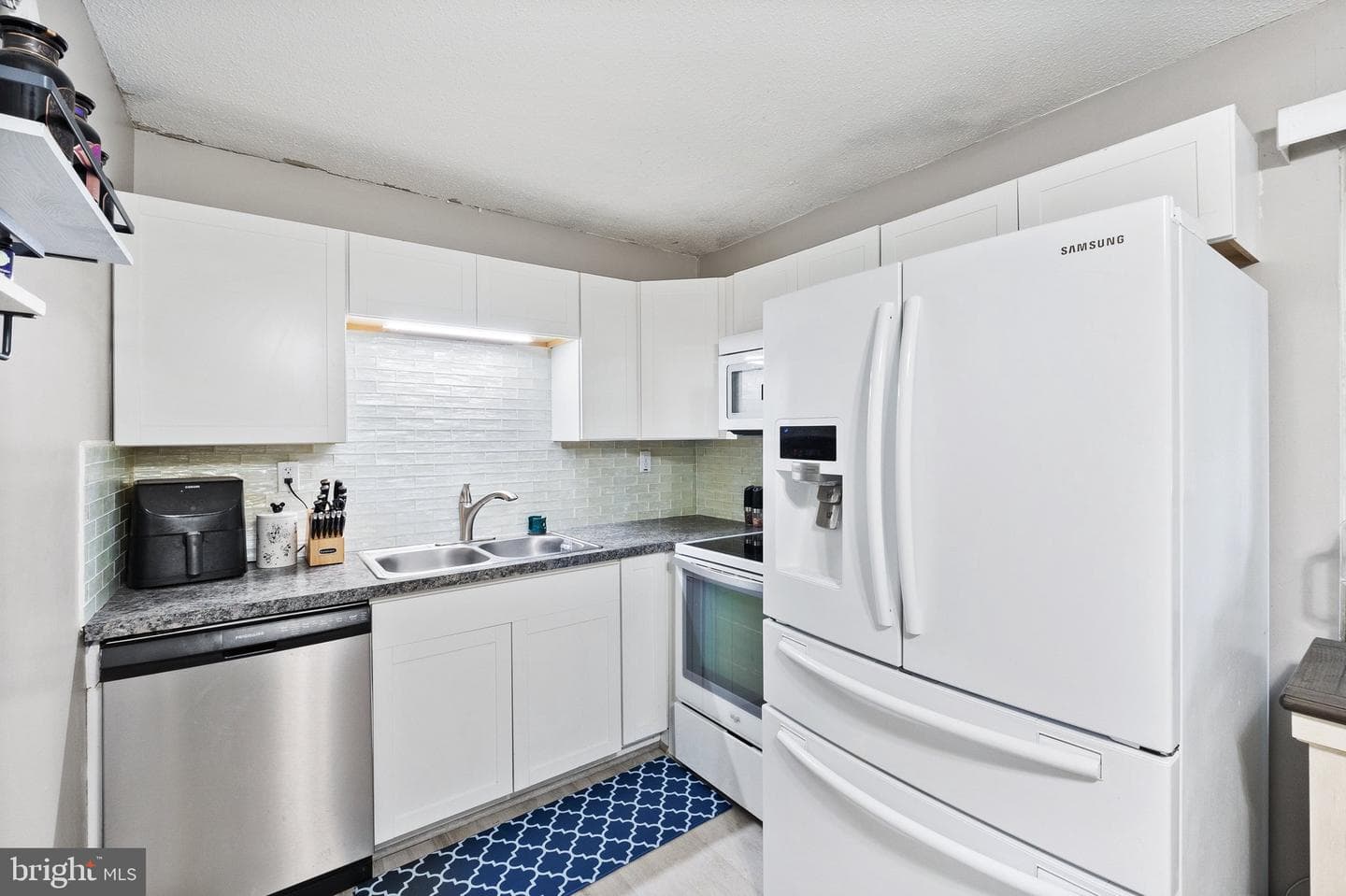 24 Montague Circle photo 8