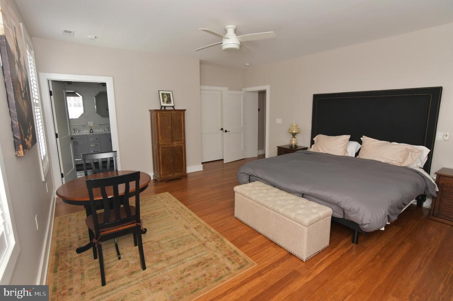 411 N Loudoun Street photo 32