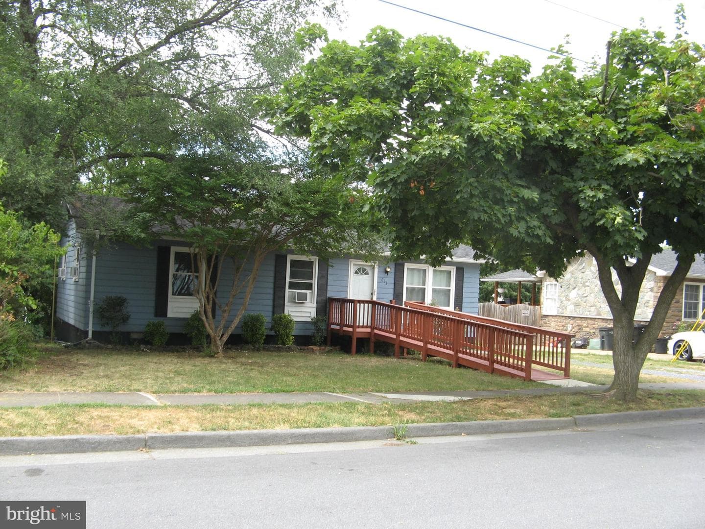 633 Ewell Street photo 5