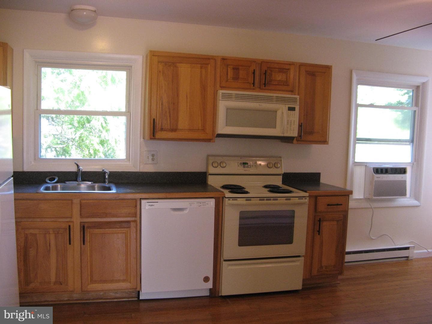 633 Ewell Street photo 7
