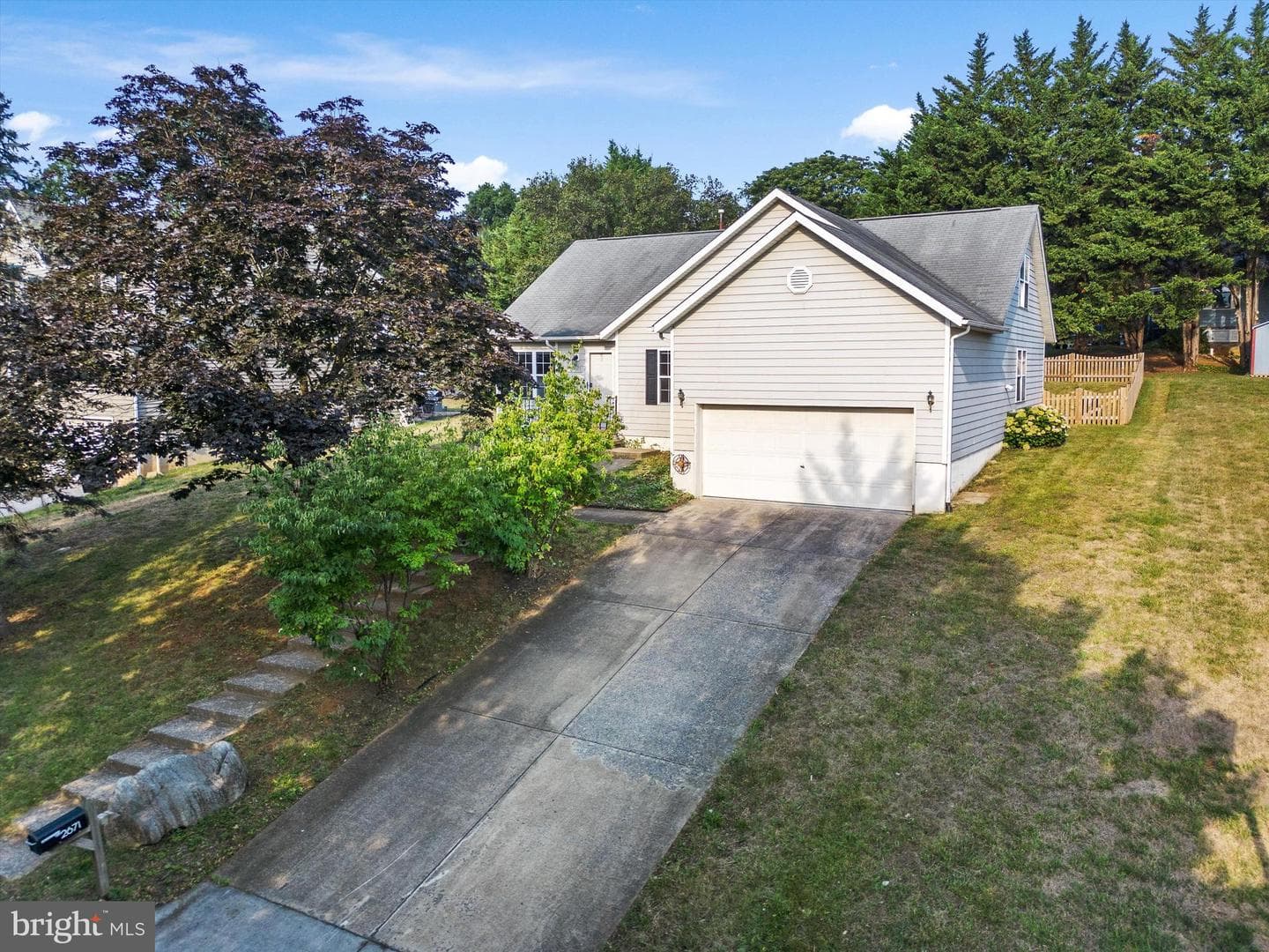 2671 Daniel Terrace photo 2