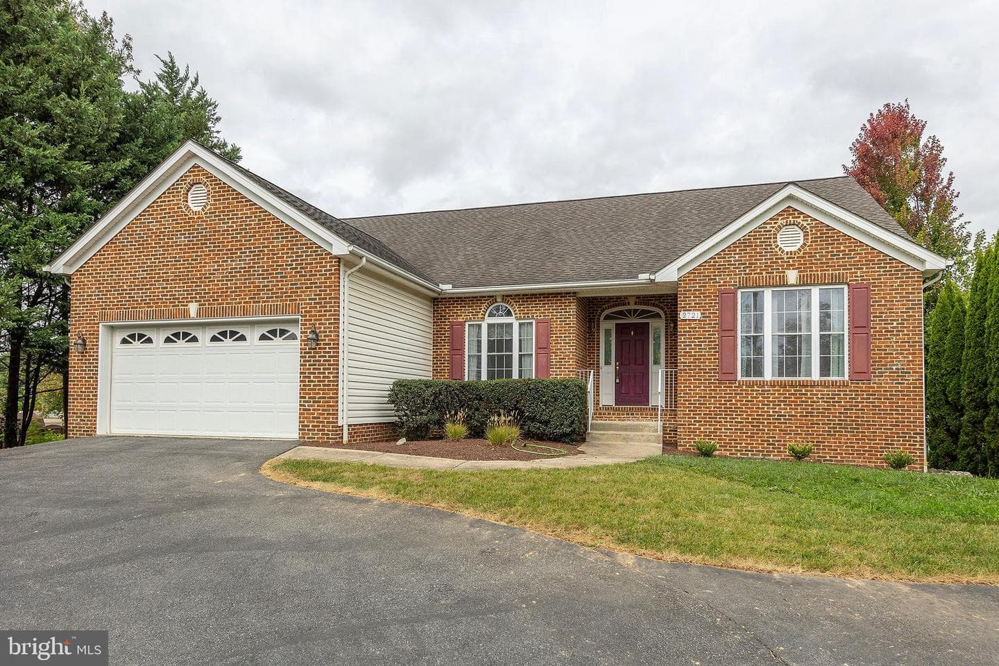 2721 Middle Road photo 2