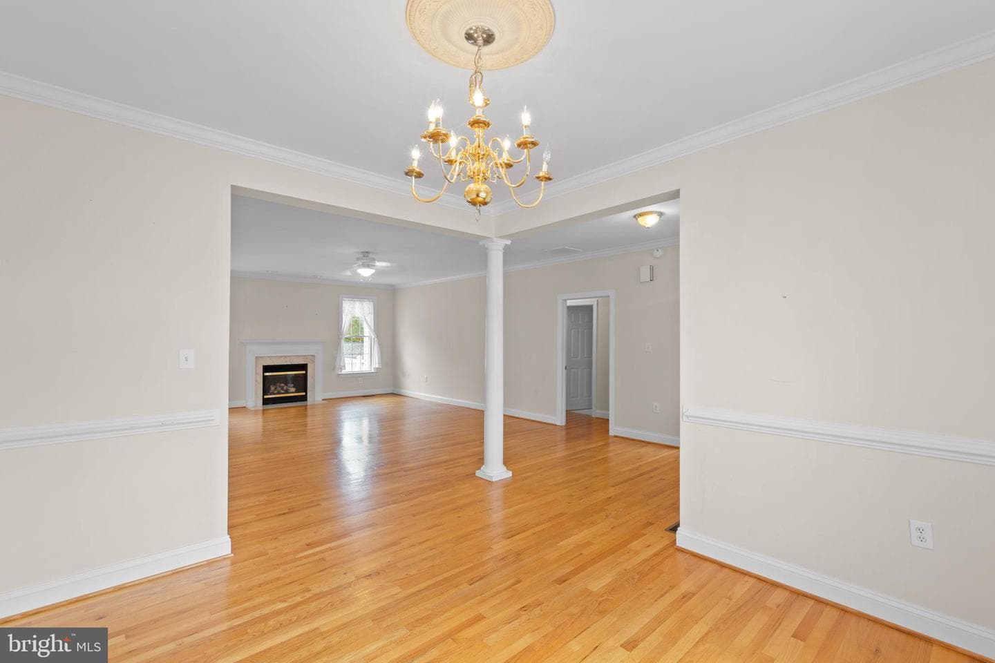 2721 Middle Road photo 4