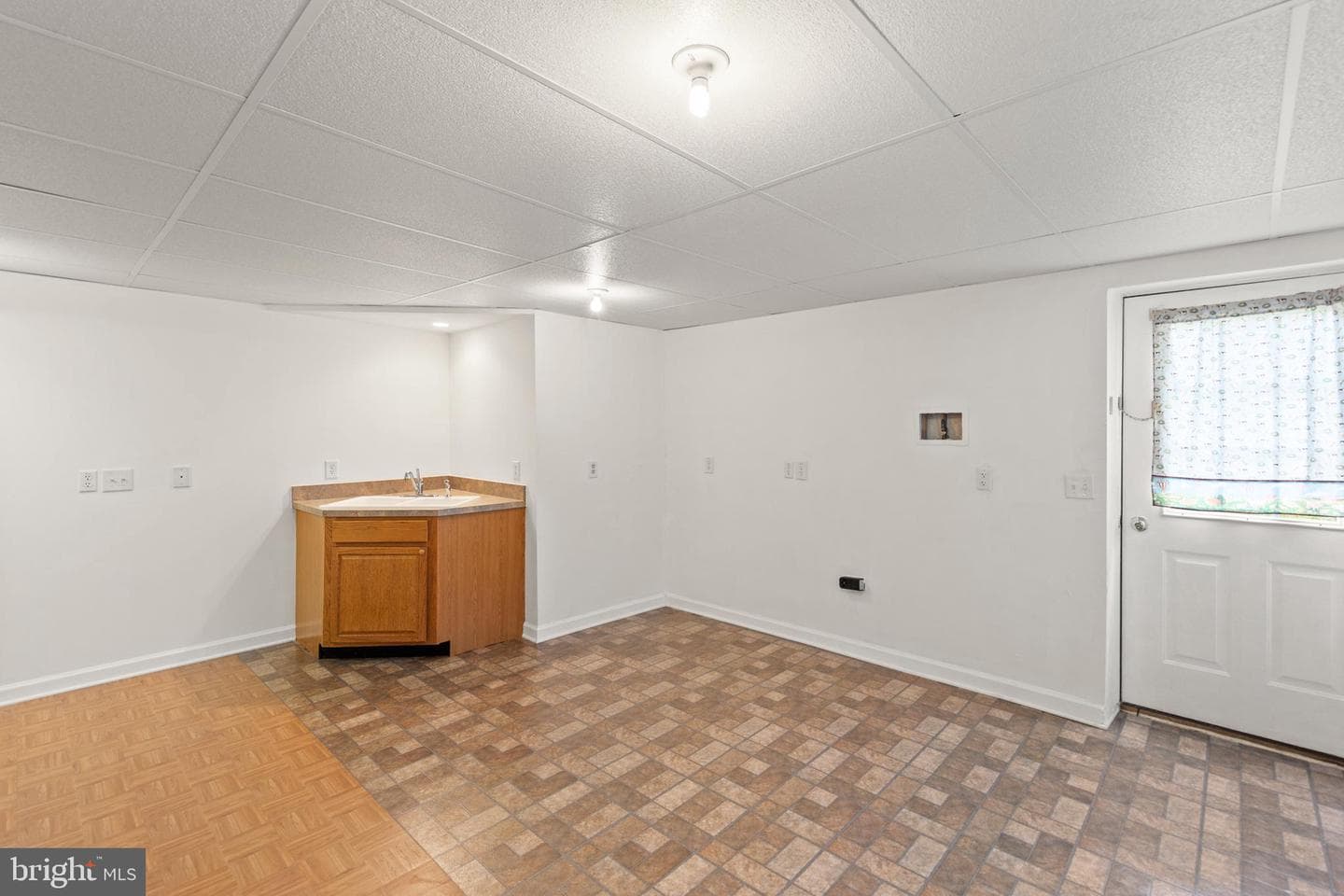 2721 Middle Road photo 46