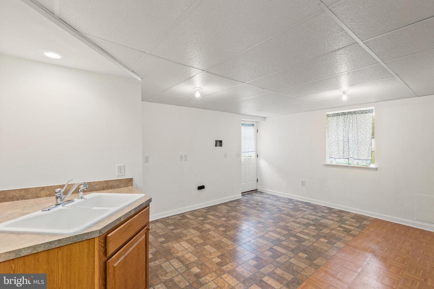 2721 Middle Road photo 47