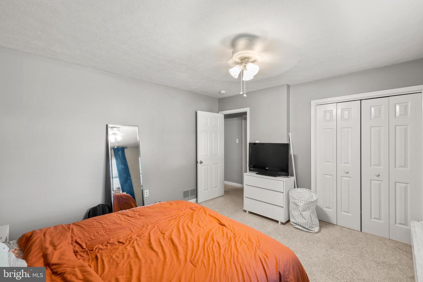 1610 Van Couver Street photo 36
