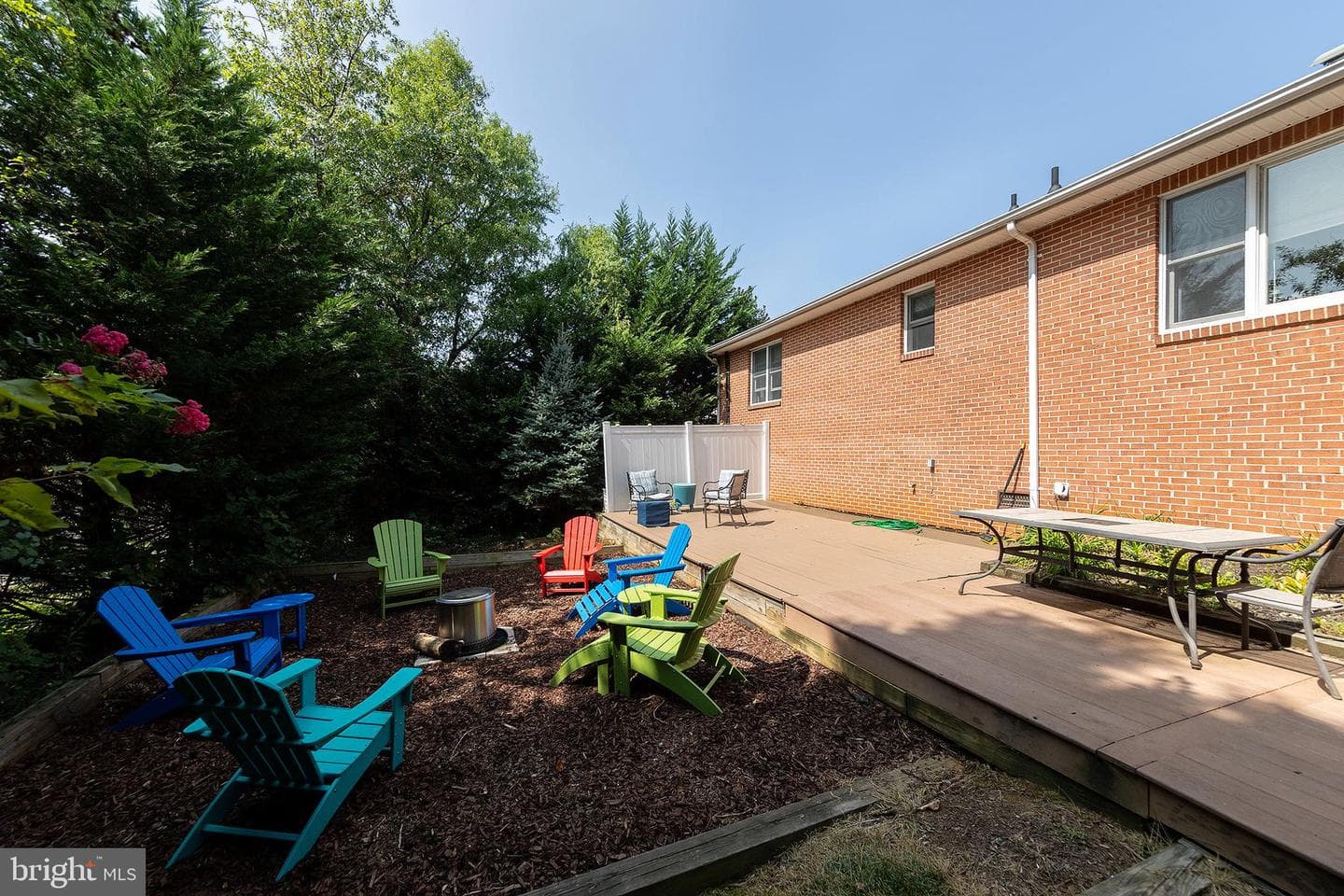 1610 Van Couver Street photo 53