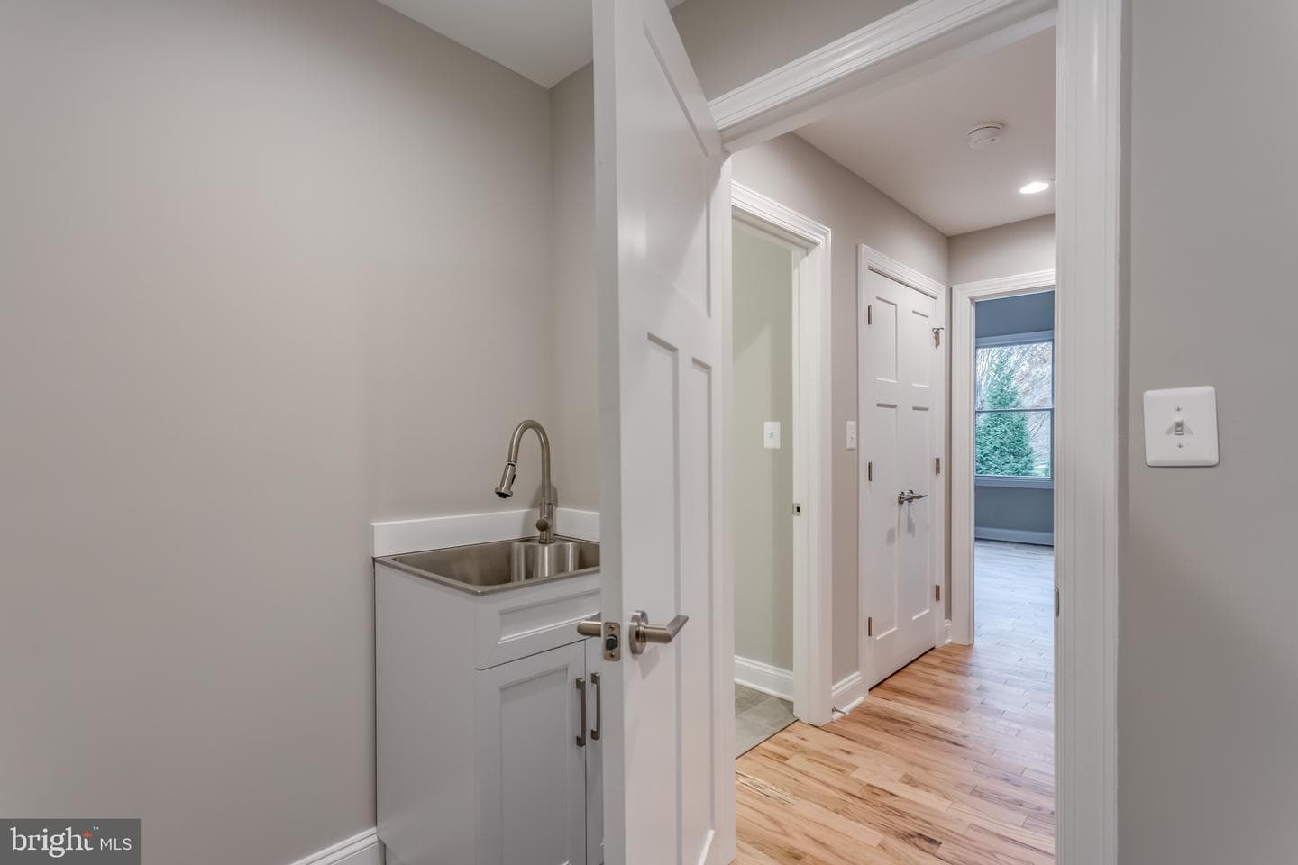 512 Miller Street photo 19
