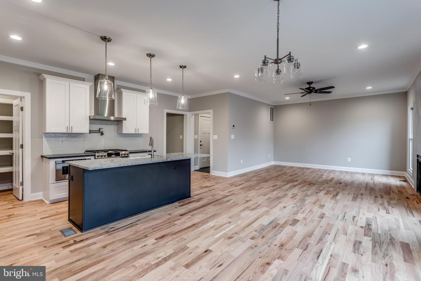 512 Miller Street photo 4