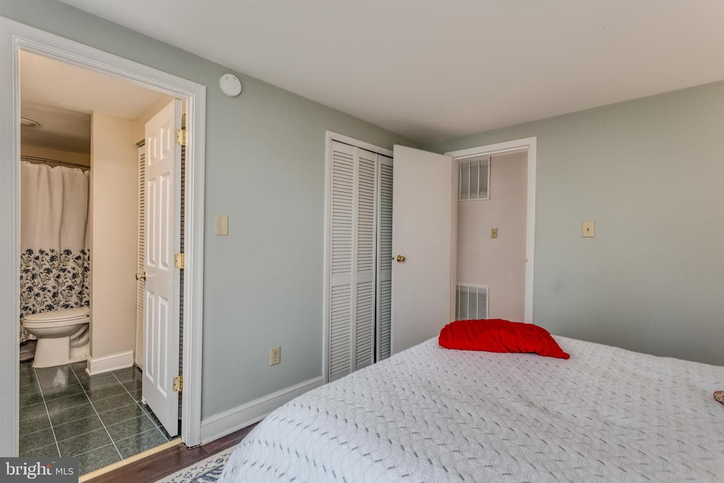 710 Academy Circle photo 11