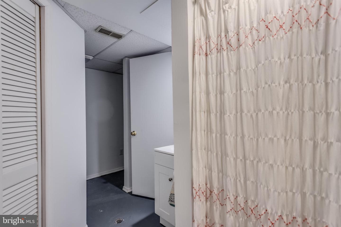 710 Academy Circle photo 25