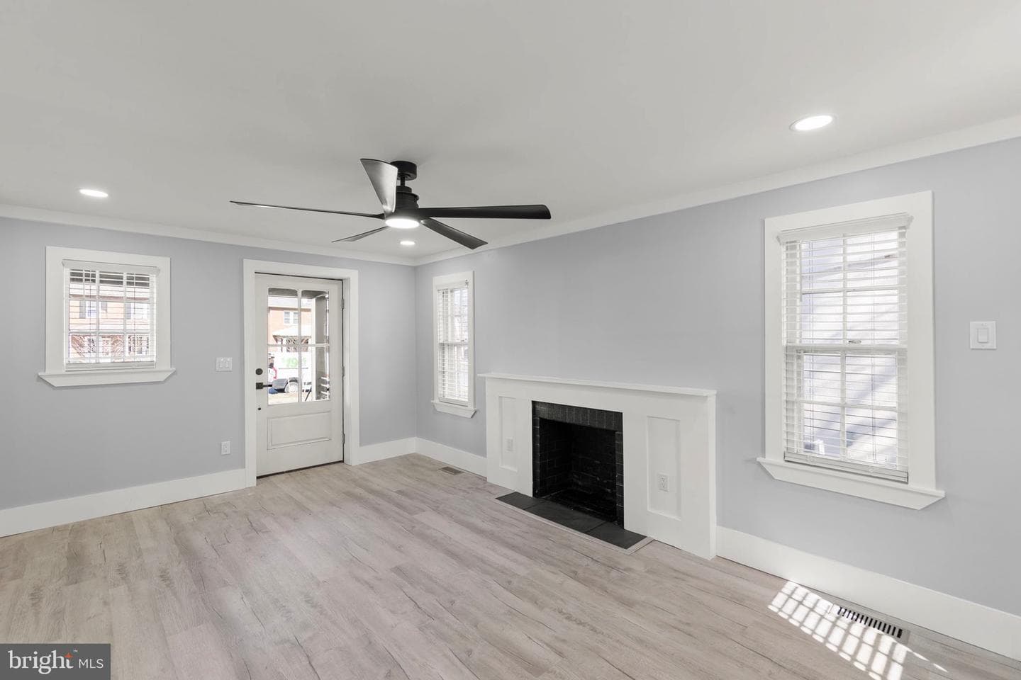 629 National Avenue photo 10
