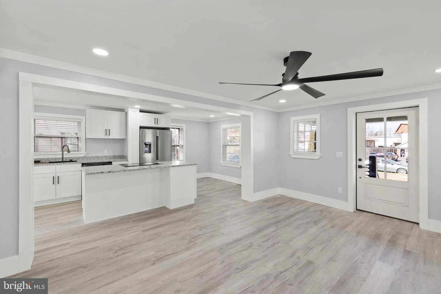 629 National Avenue photo 11