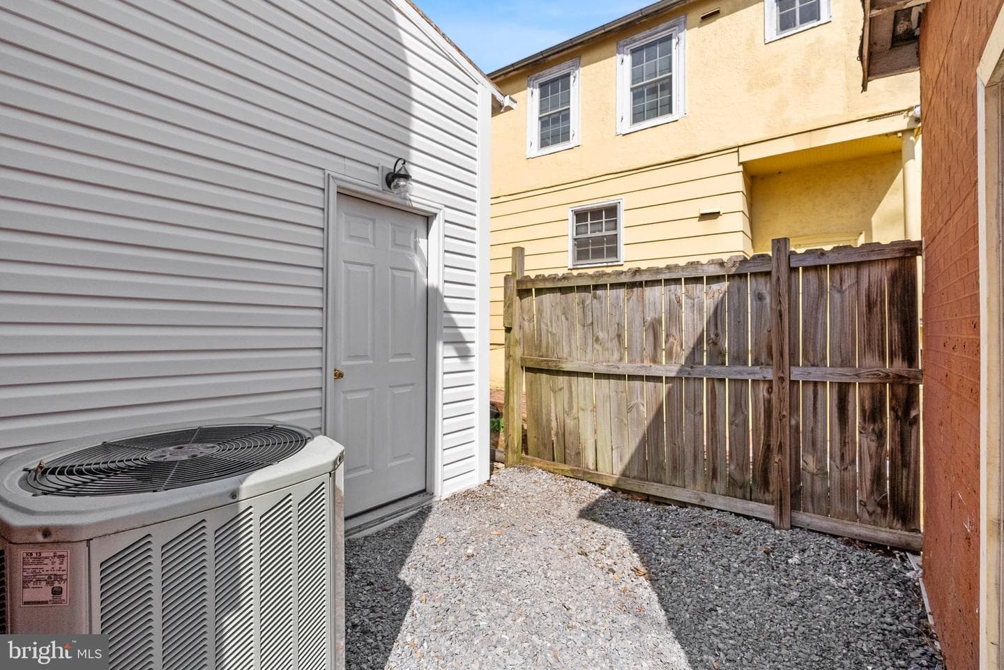 520 N Loudoun Street photo 31