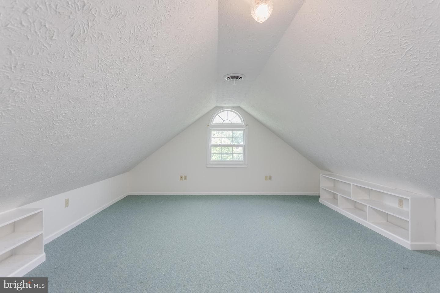 1629 Pondview Drive photo 34