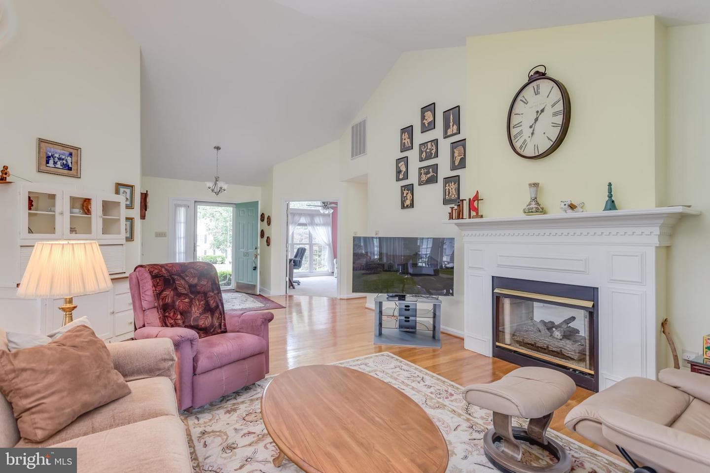 1629 Pondview Drive photo 7