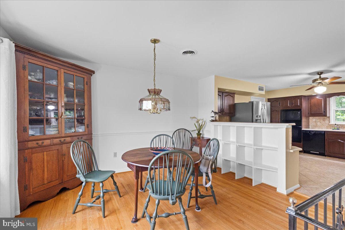 331 Ridge Avenue photo 13