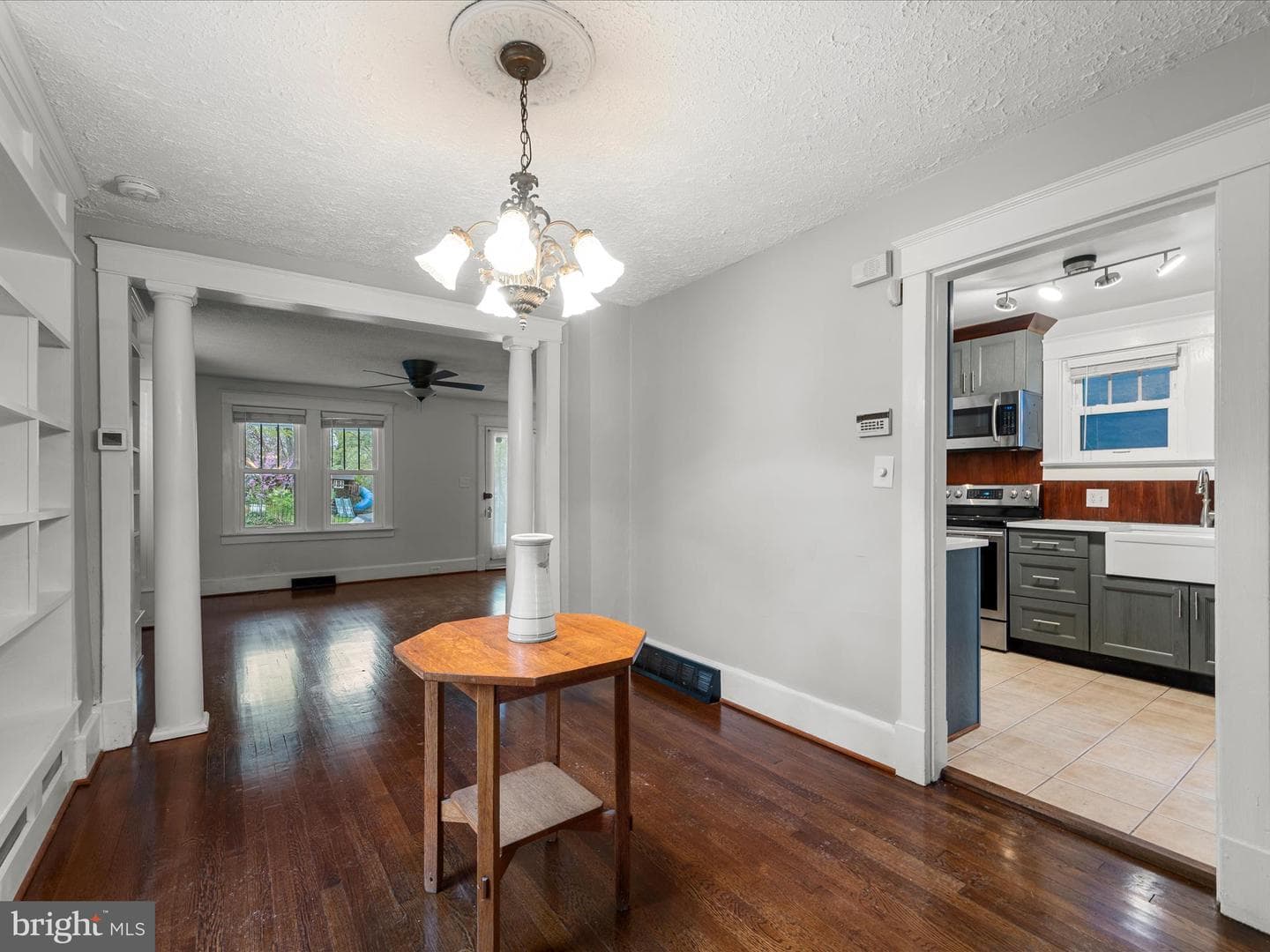 107 E Monmouth Street photo 10