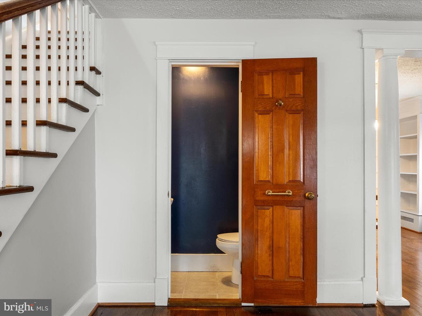 107 E Monmouth Street photo 15
