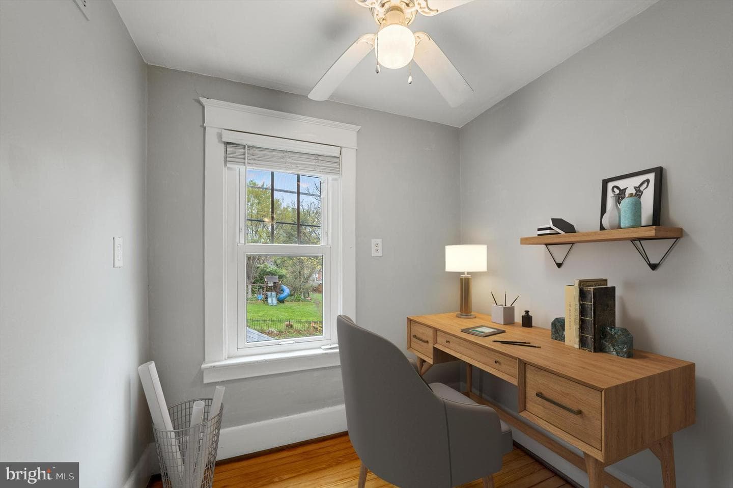 107 E Monmouth Street photo 18