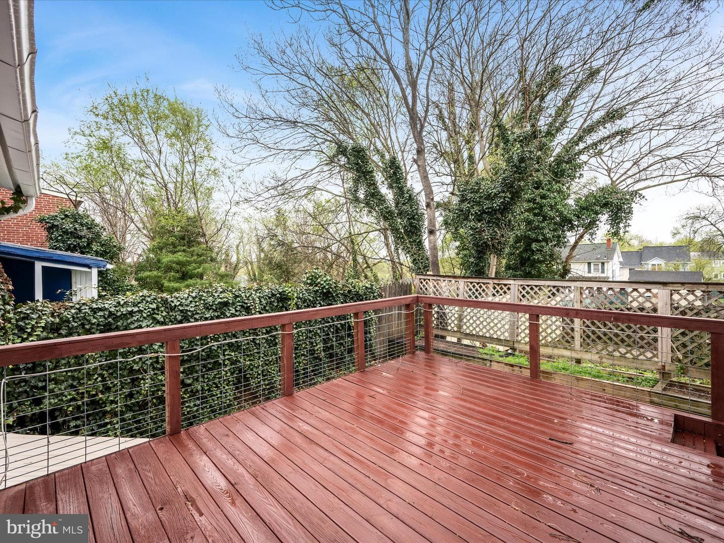 107 E Monmouth Street photo 31