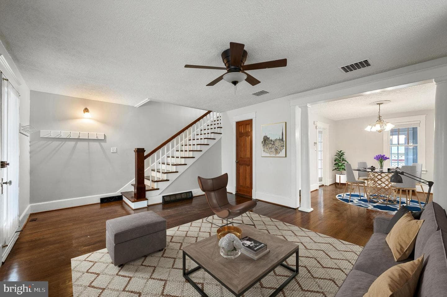 107 E Monmouth Street photo 8