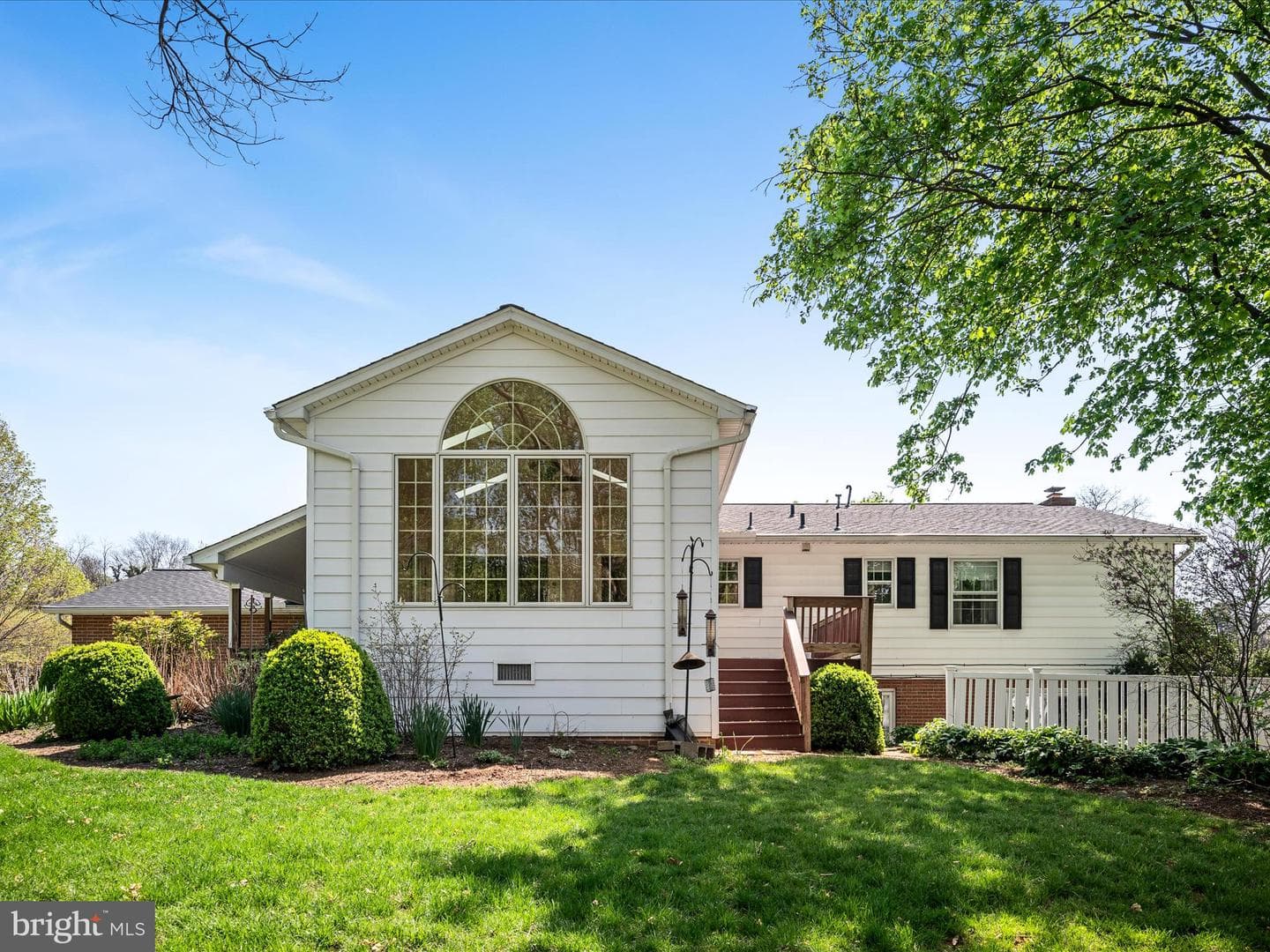 303 Walker Street photo 47