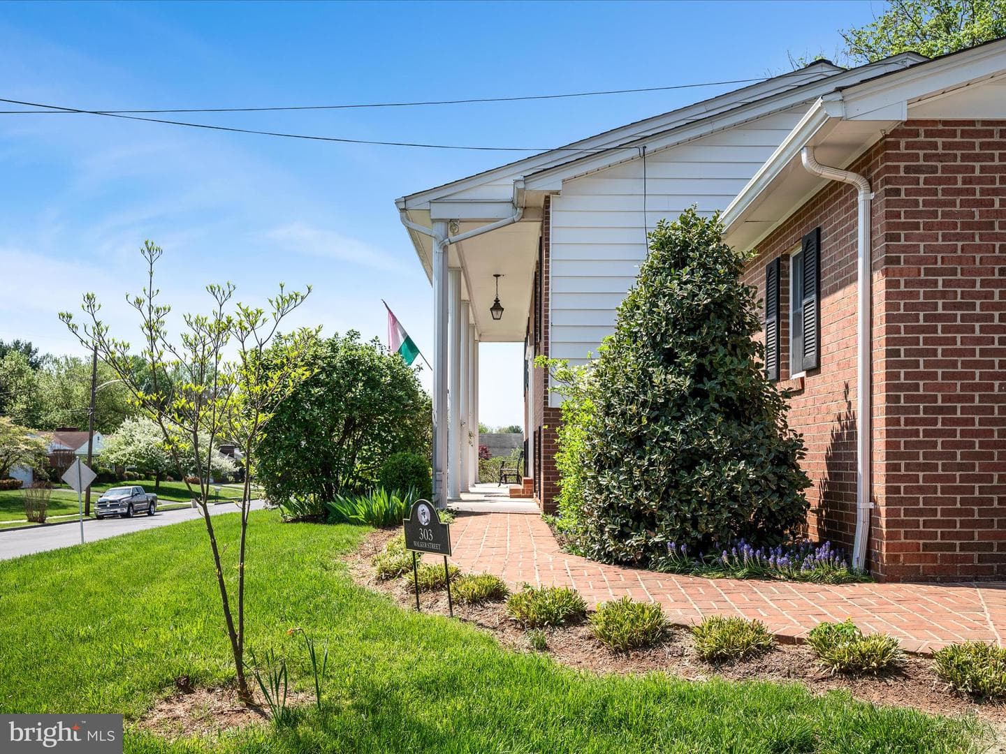 303 Walker Street photo 53