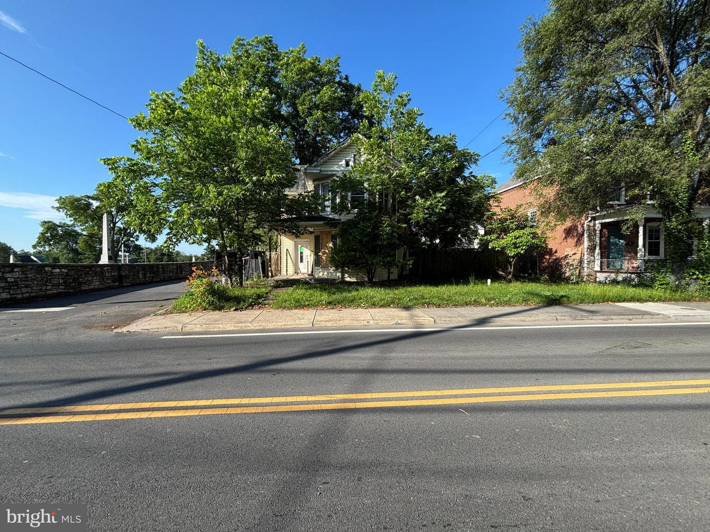 381 National Avenue photo 1
