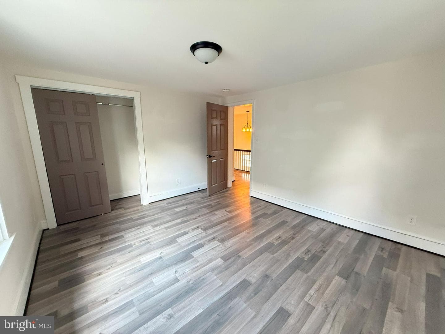369 Charles Street photo 10