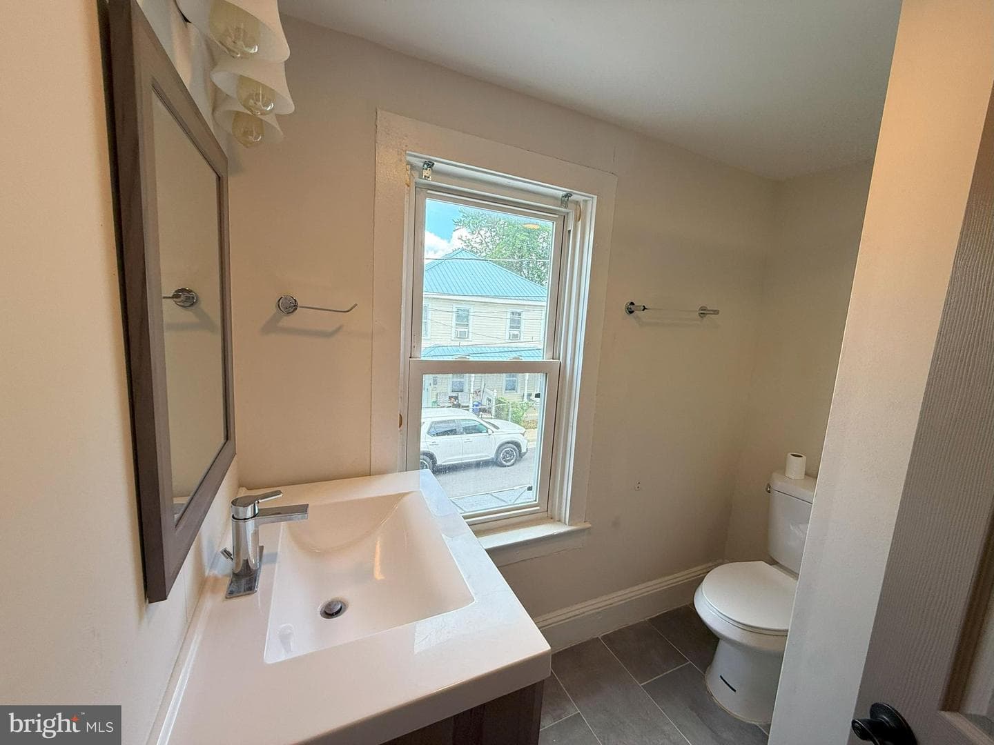 369 Charles Street photo 12