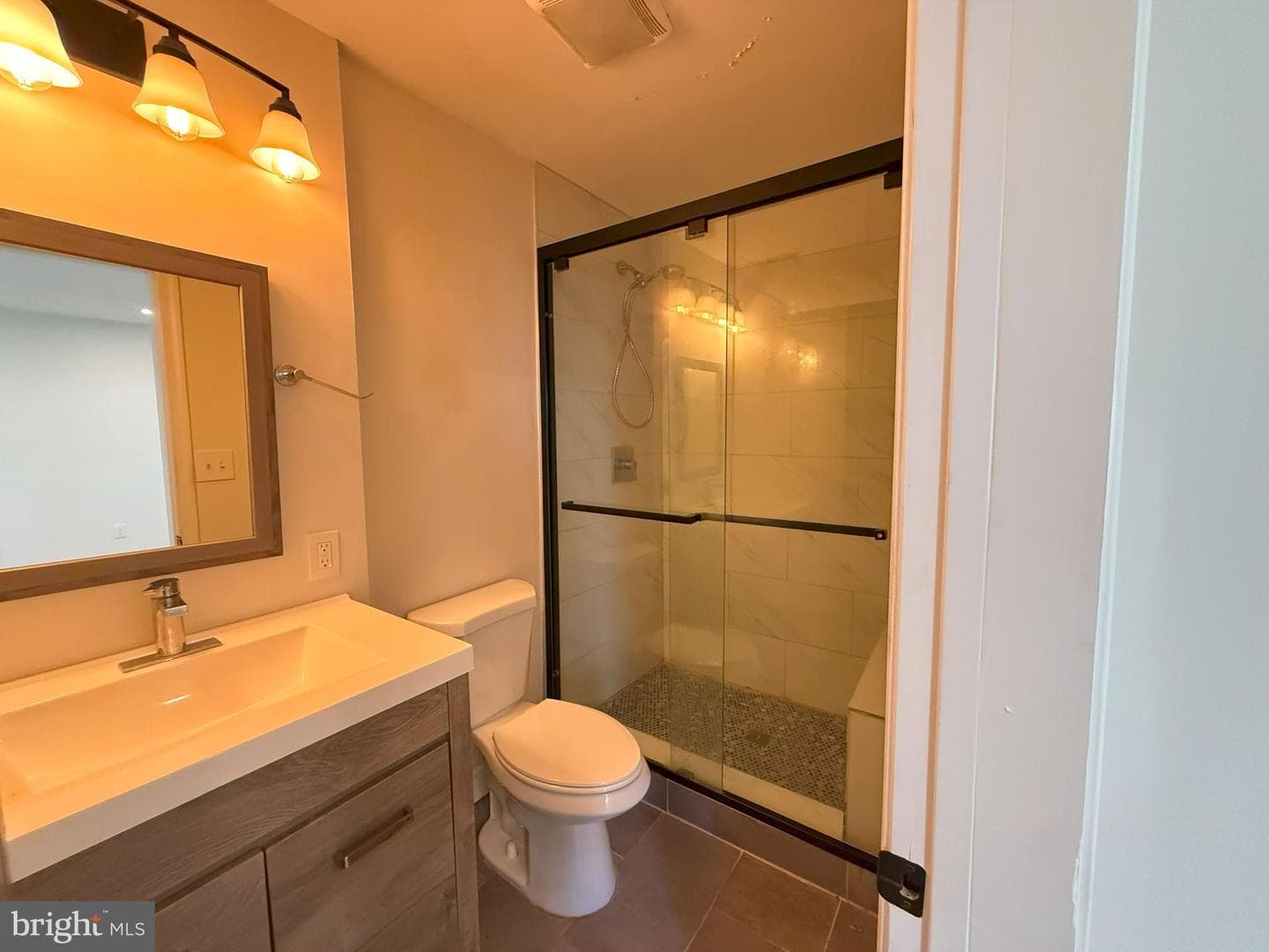 369 Charles Street photo 5