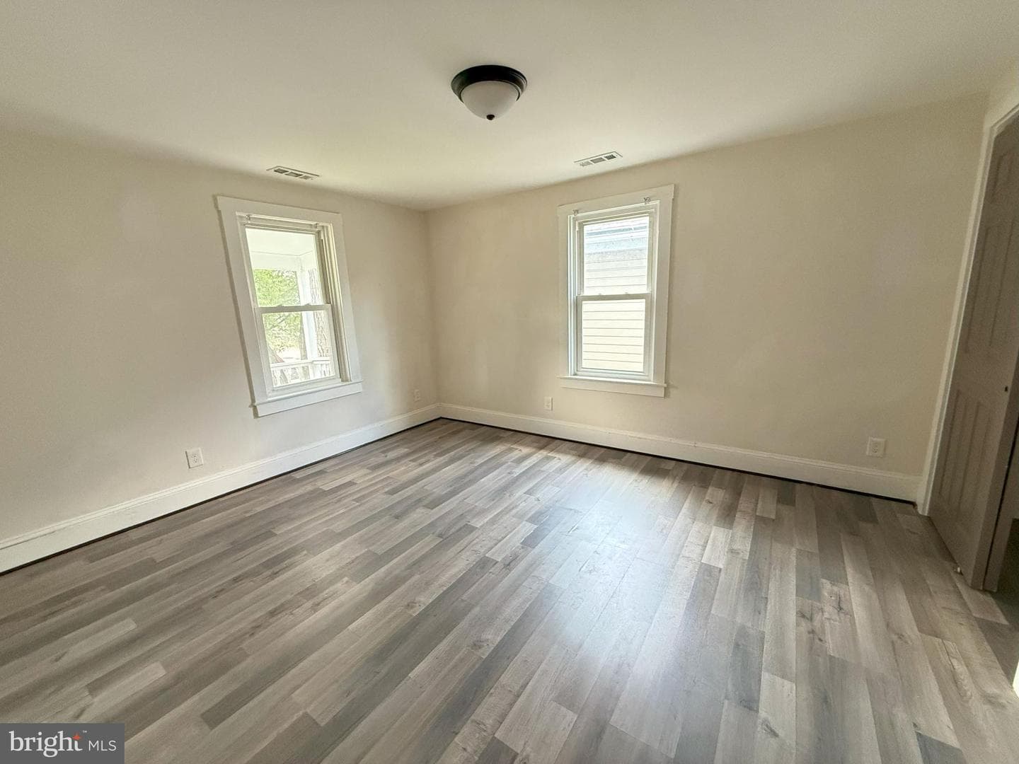 369 Charles Street photo 9