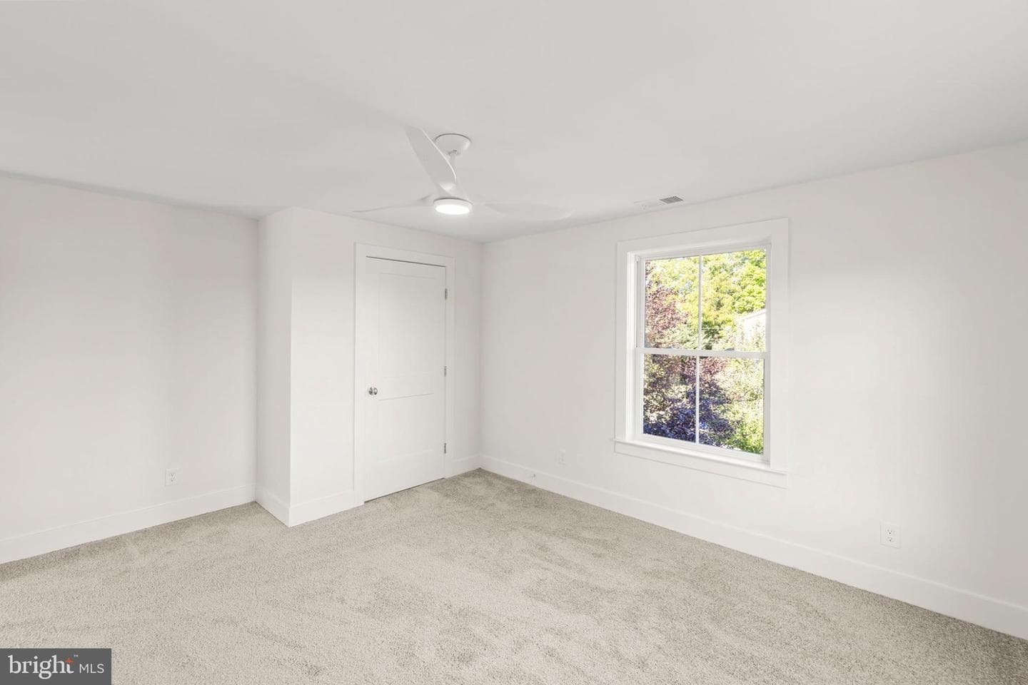 703 National Avenue photo 36