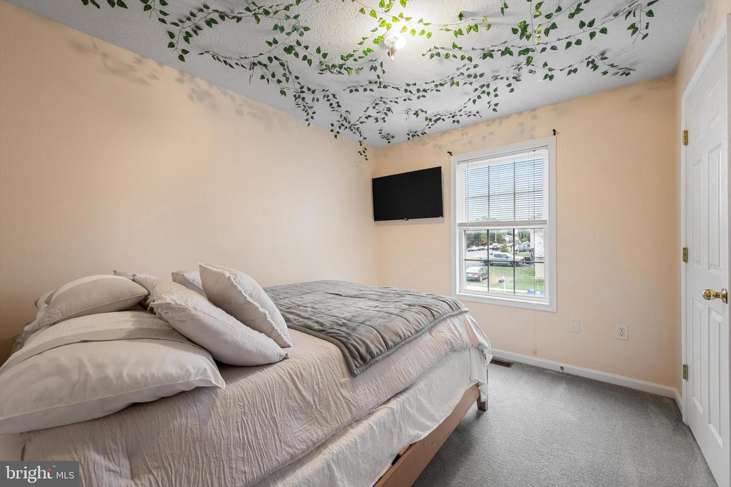 290 Green Street photo 20