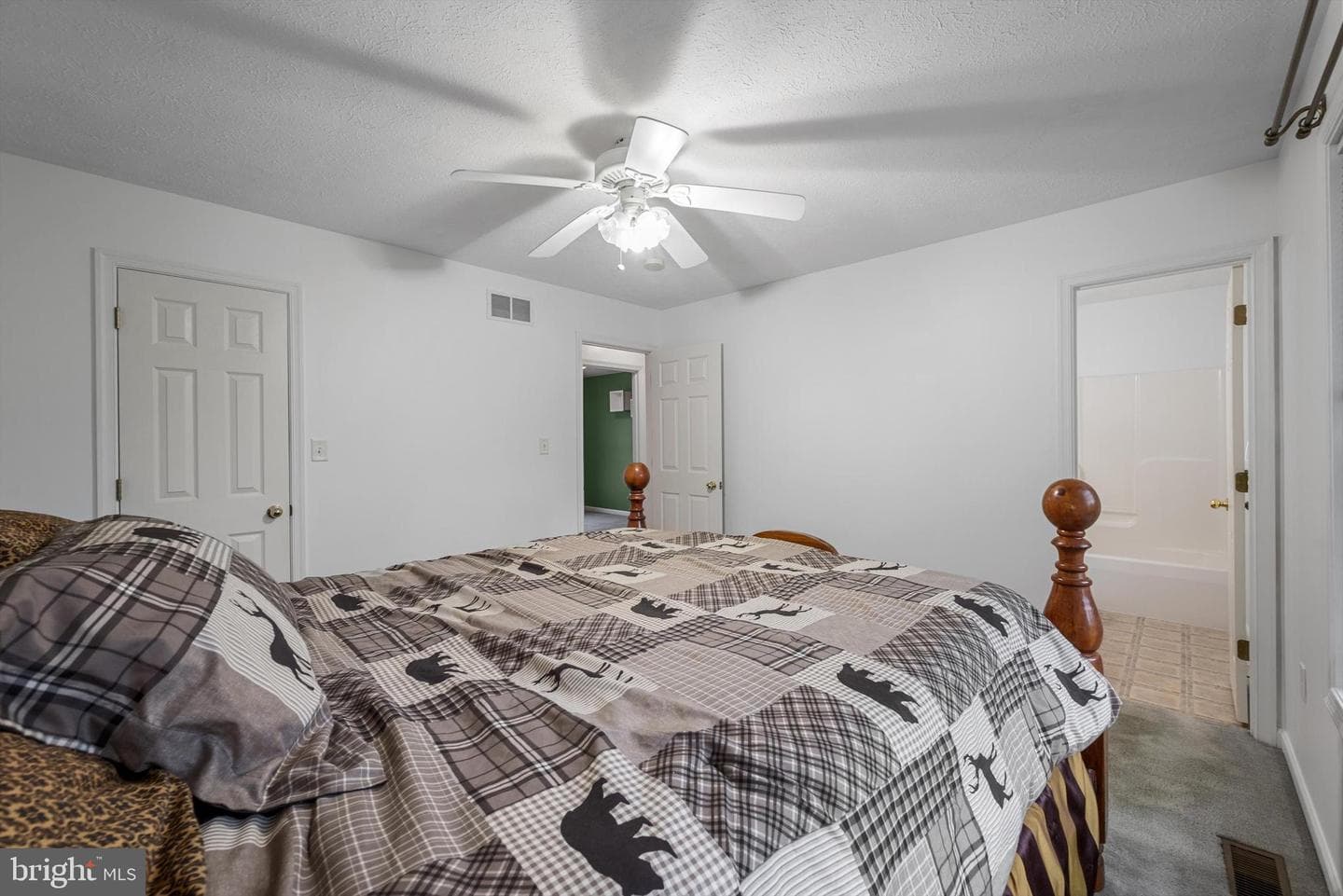 290 Green Street photo 23