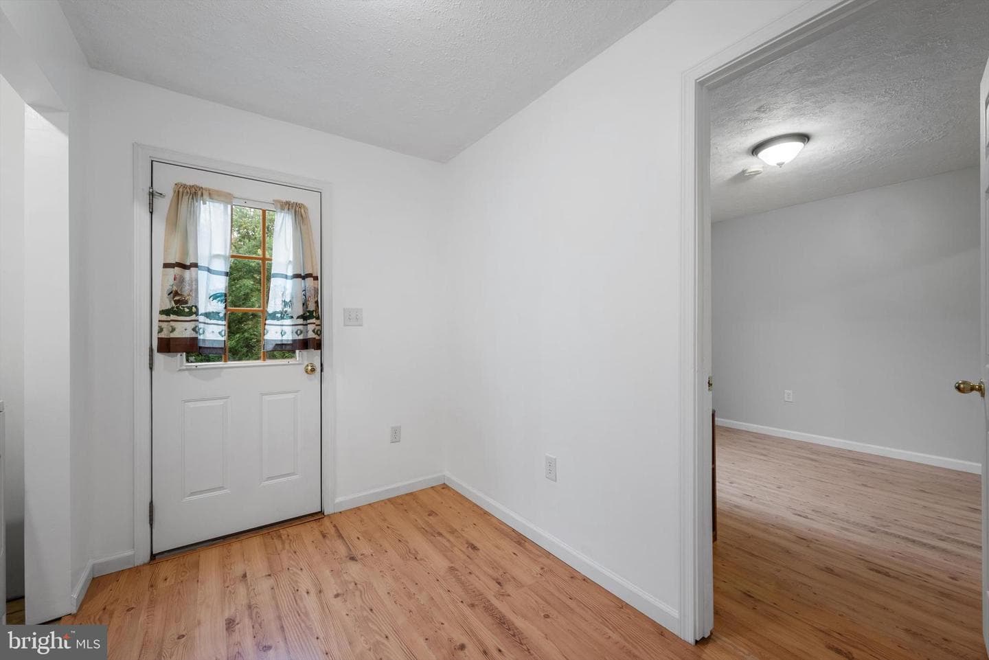 290 Green Street photo 28