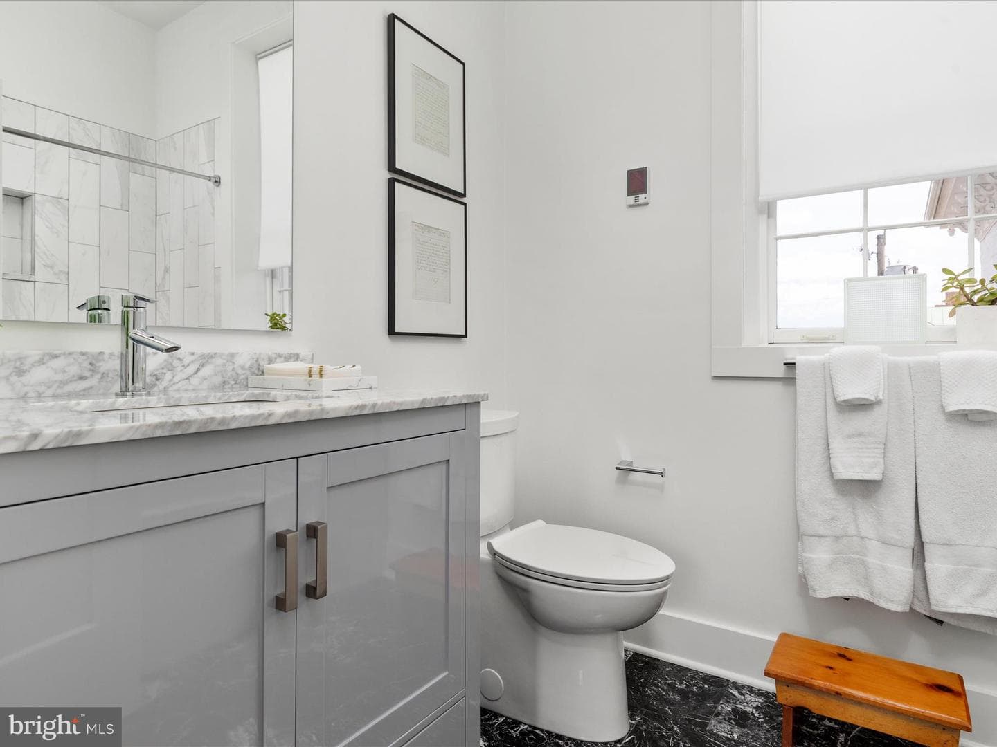 411 N Loudoun Street #203 photo 19