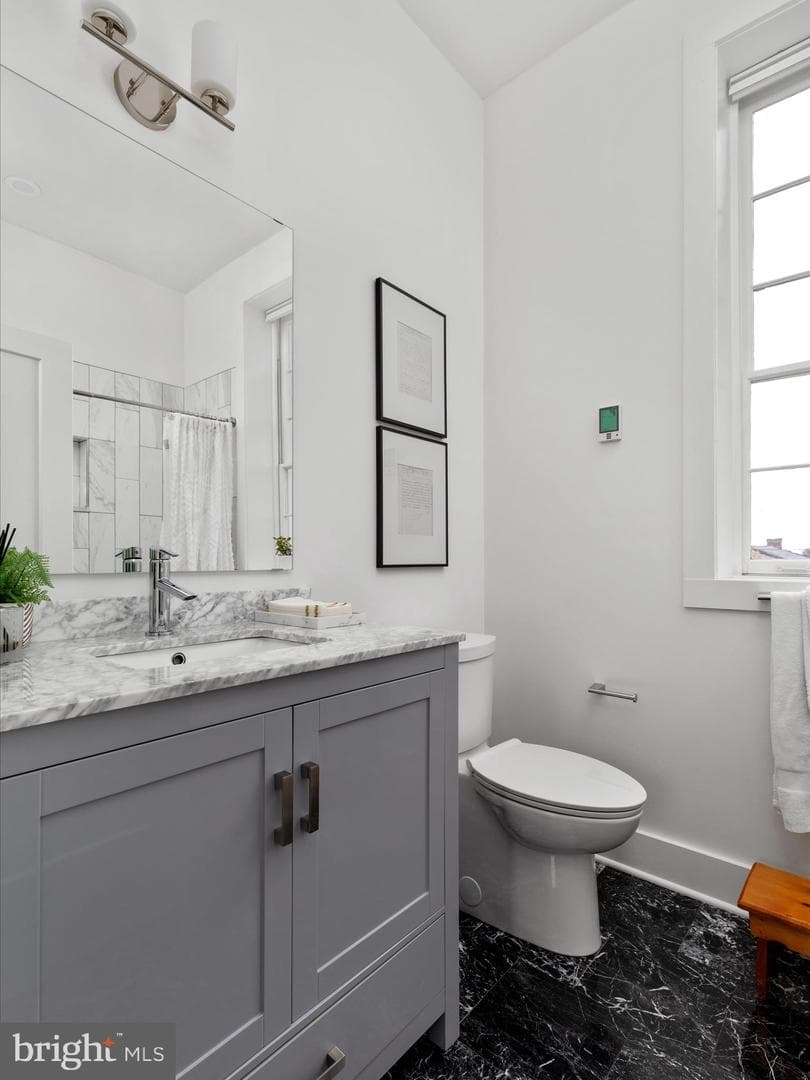 411 N Loudoun Street #203 photo 21