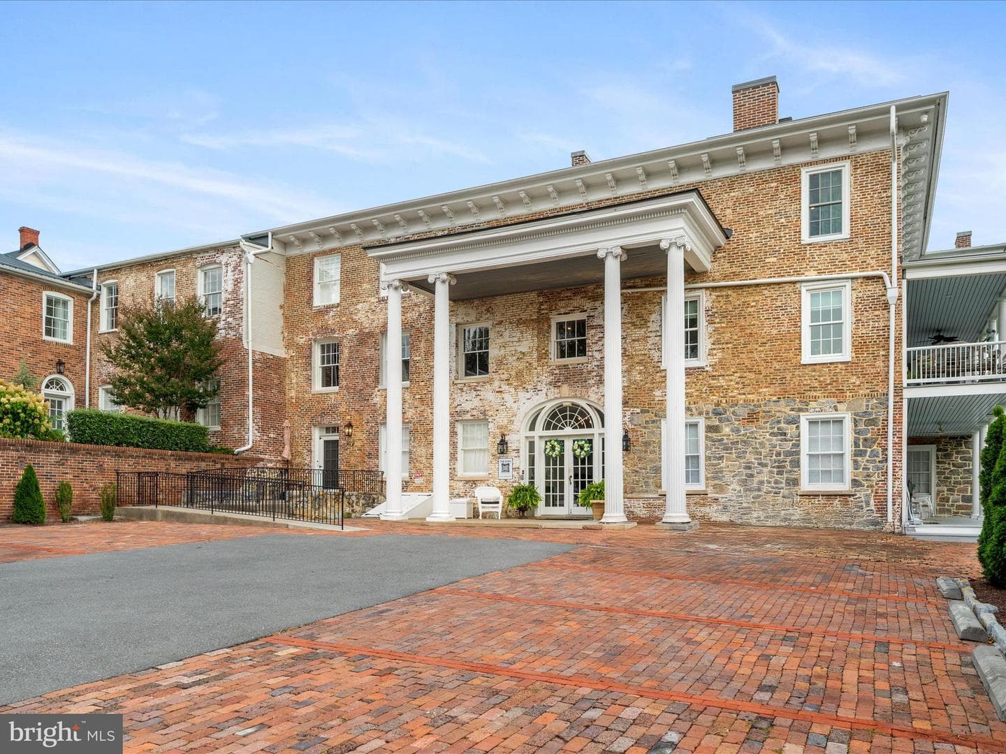 411 N Loudoun Street #203 photo 46