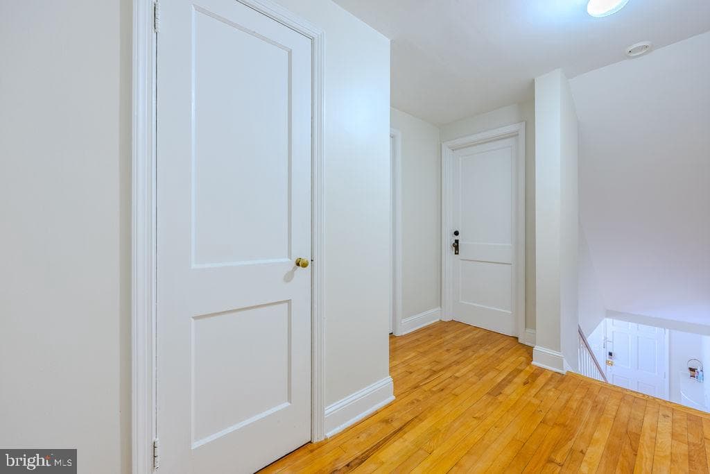 10-12 W Cecil Street photo 30
