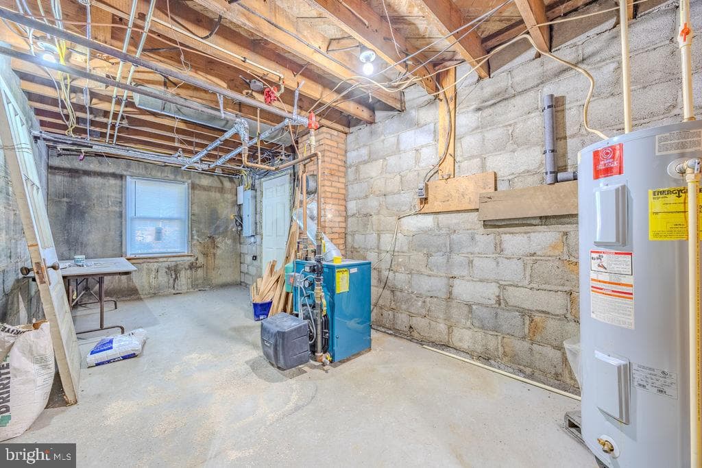10-12 W Cecil Street photo 63