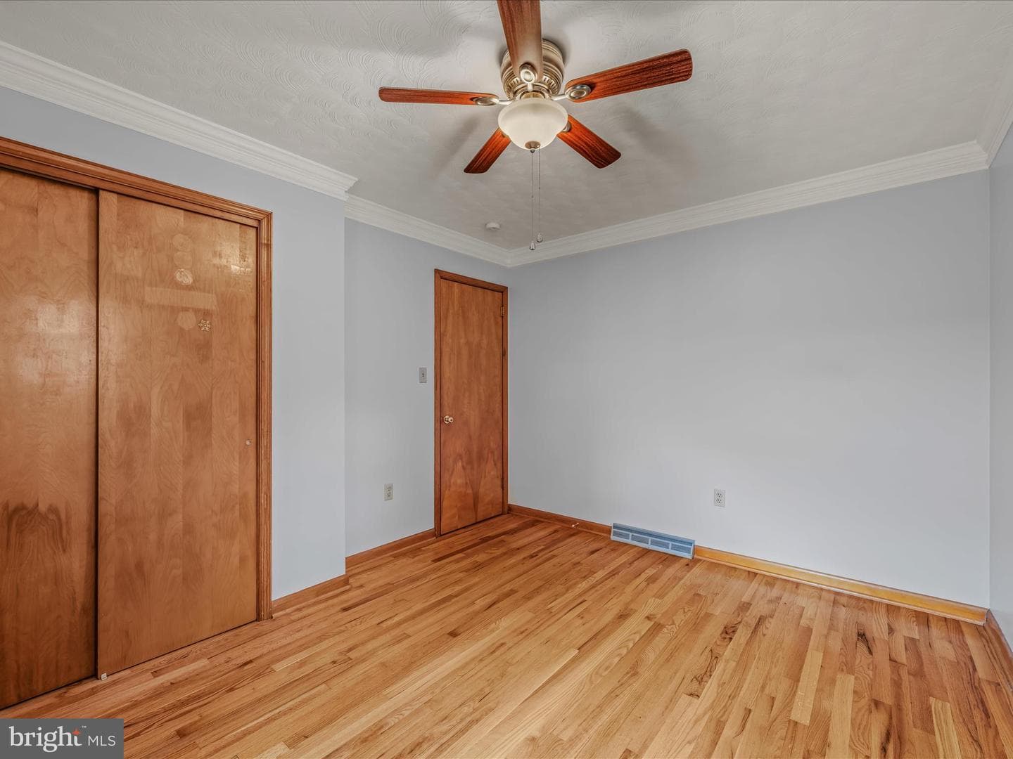 461 Imperial Street photo 12