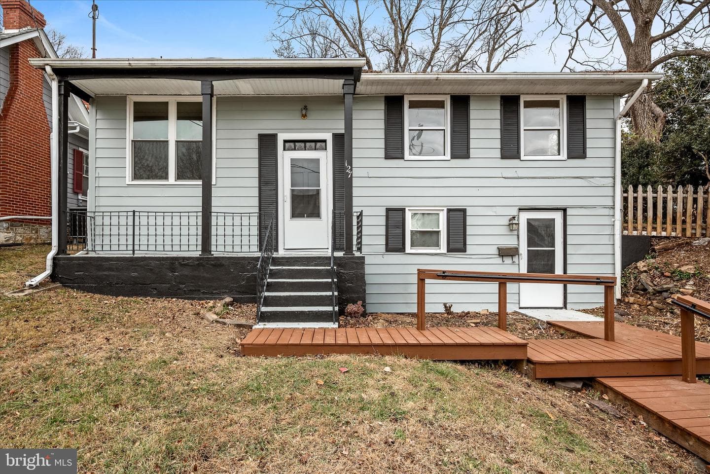 127 Shirley Street photo 2