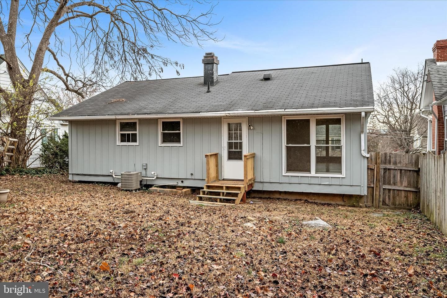 127 Shirley Street photo 35