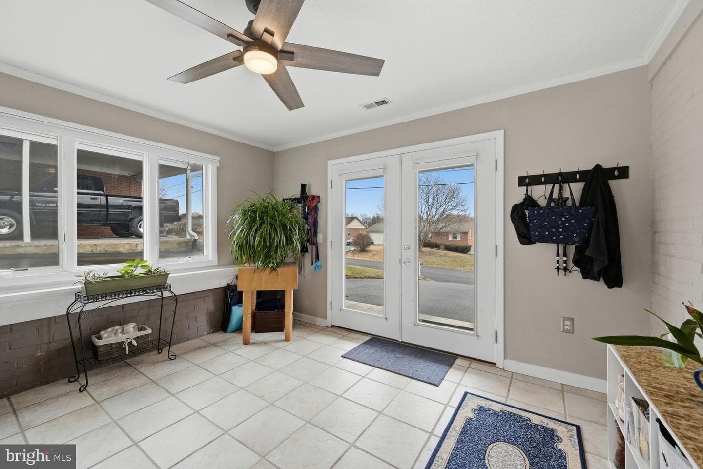 519 Whitacre Street photo 18