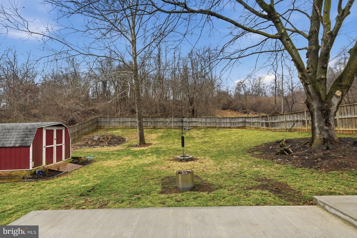 519 Whitacre Street photo 36