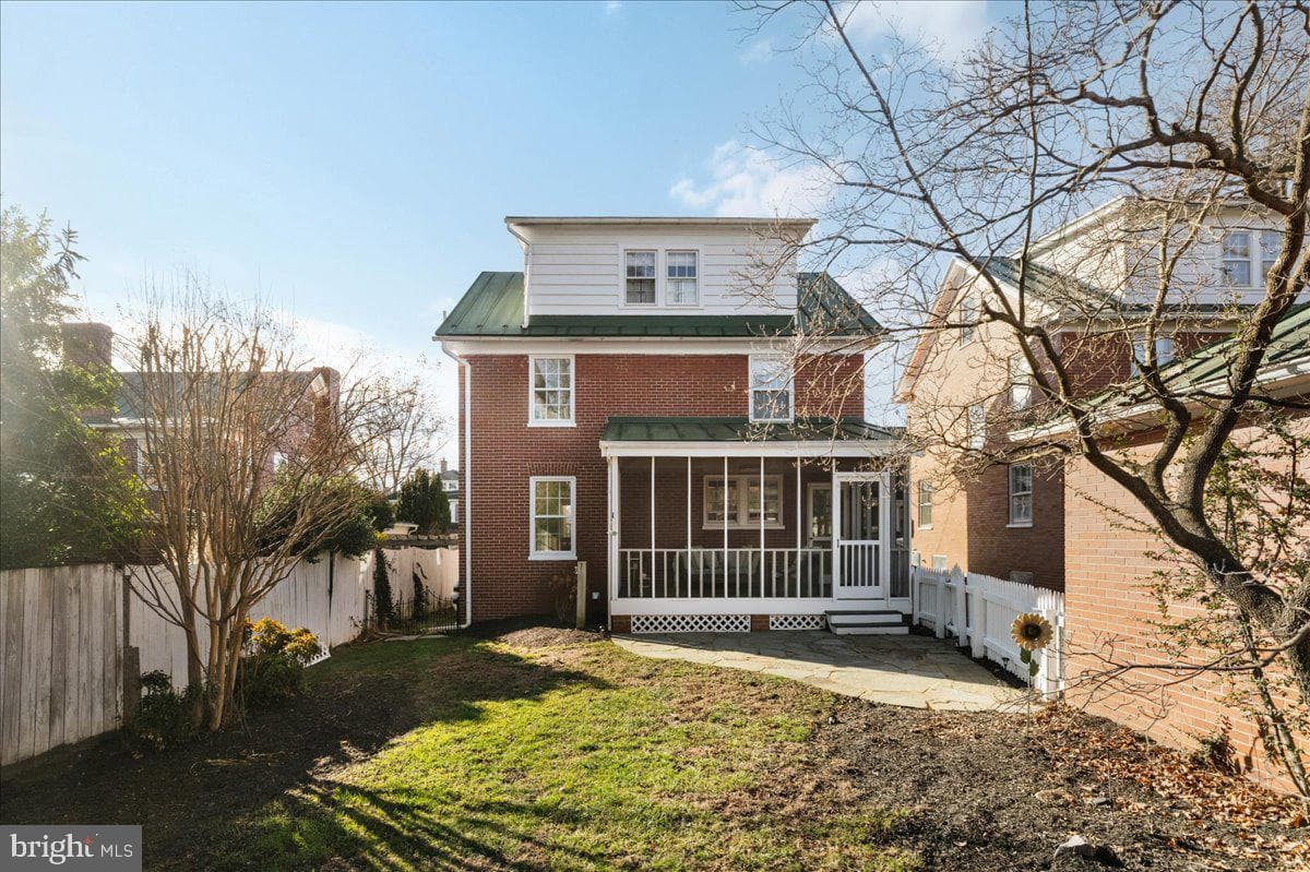 330 W Cecil Street photo 42