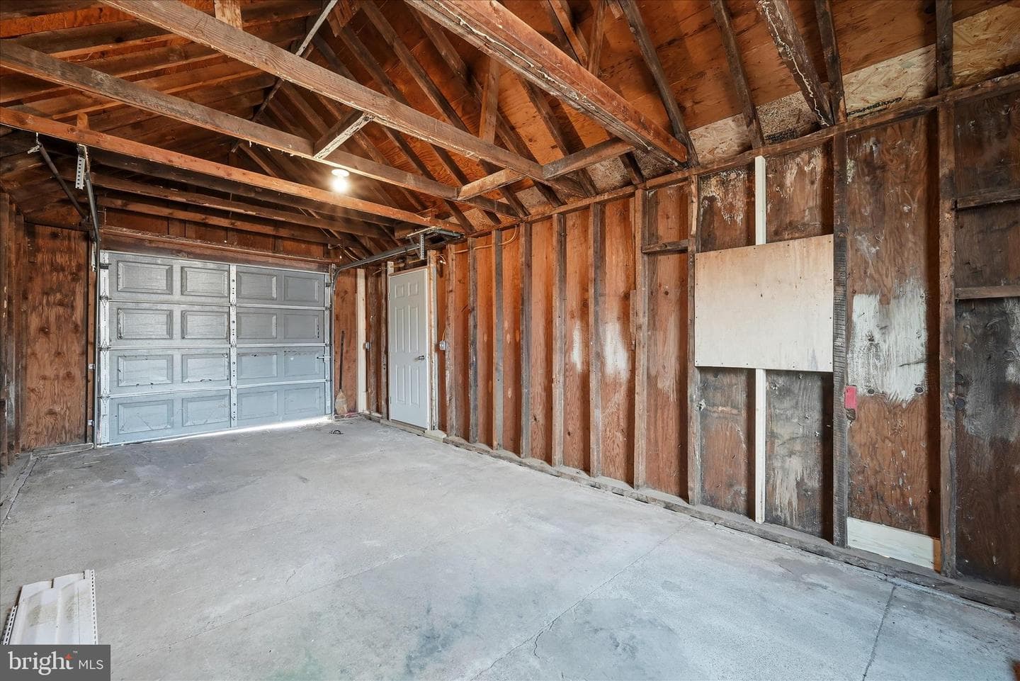 217 Myrtle Avenue photo 34