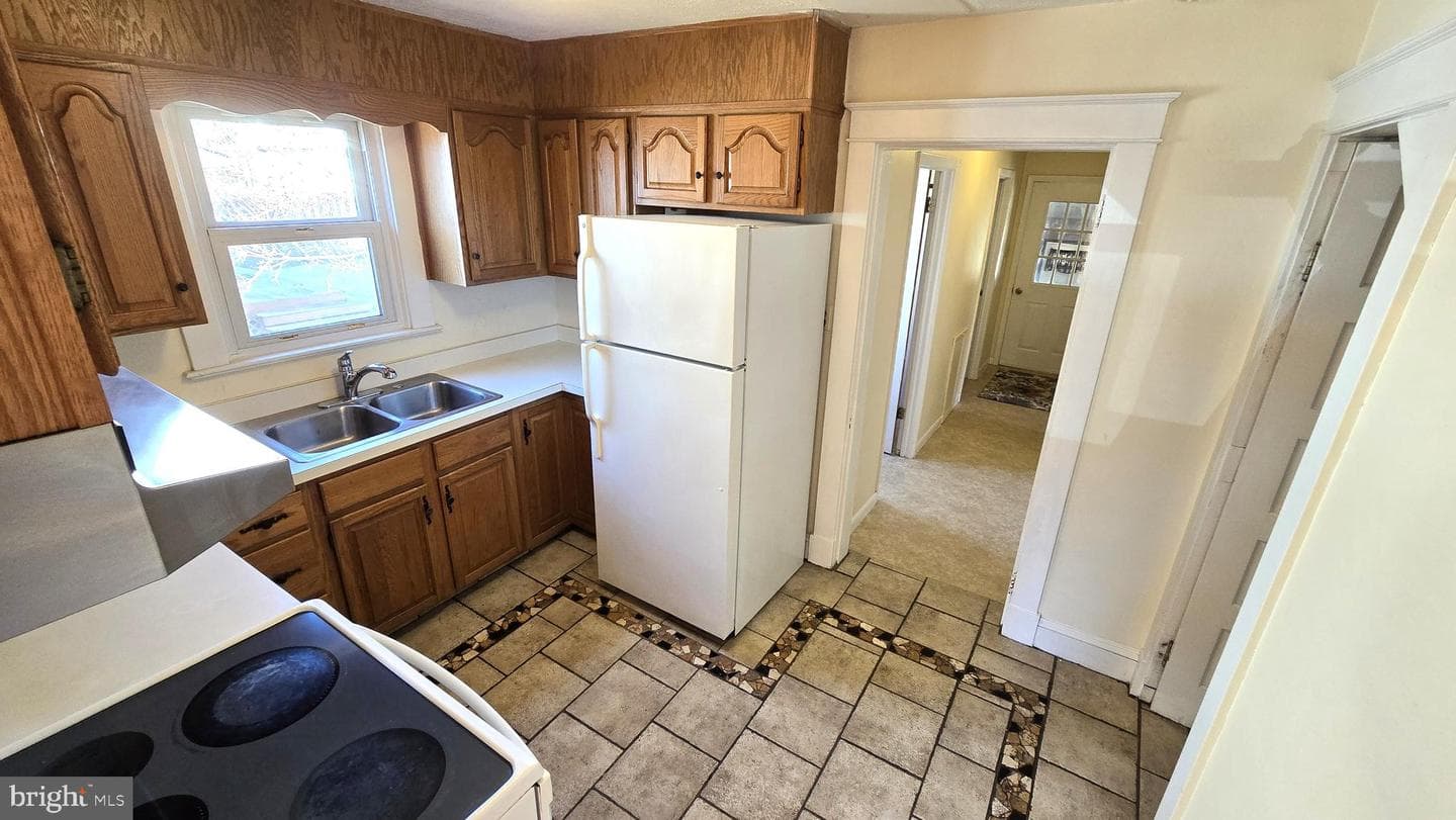 712 Frederick Avenue photo 24